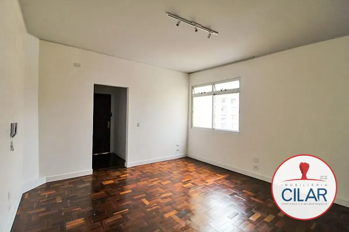 2-bedroom apartment with wood or laminate floors in Curitiba