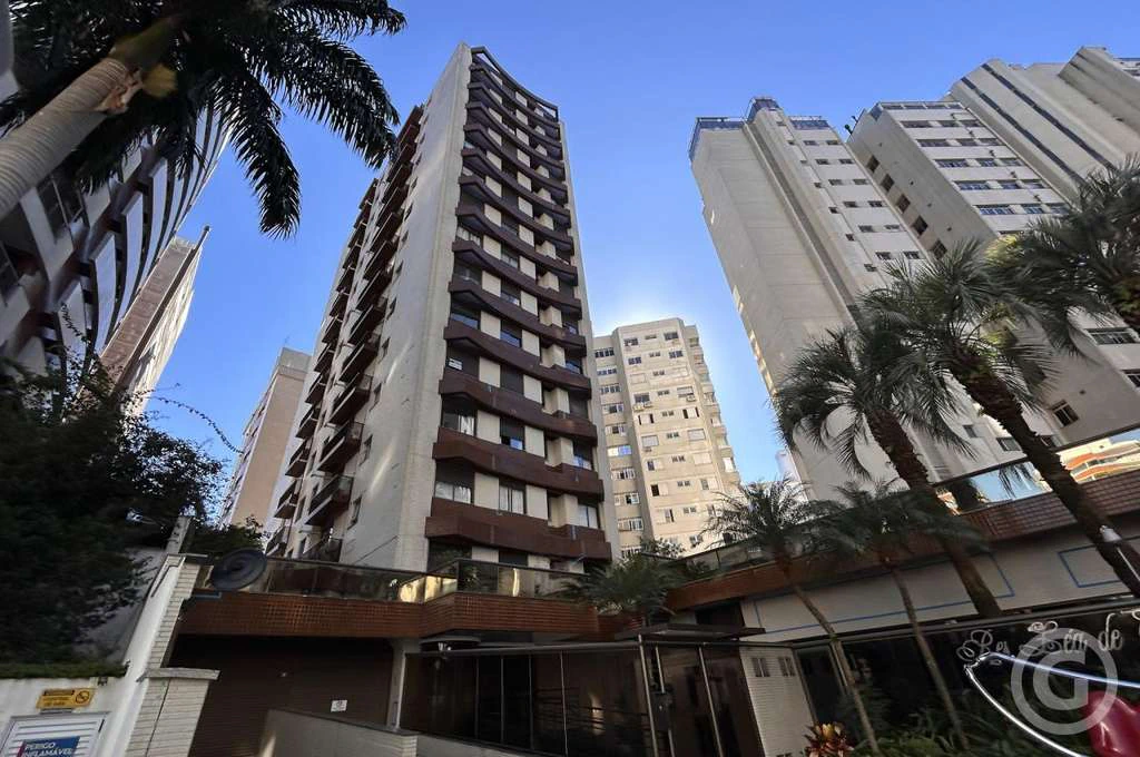 135 m² apartment with 2 en-suite bedrooms and private BBQ — photo 2
