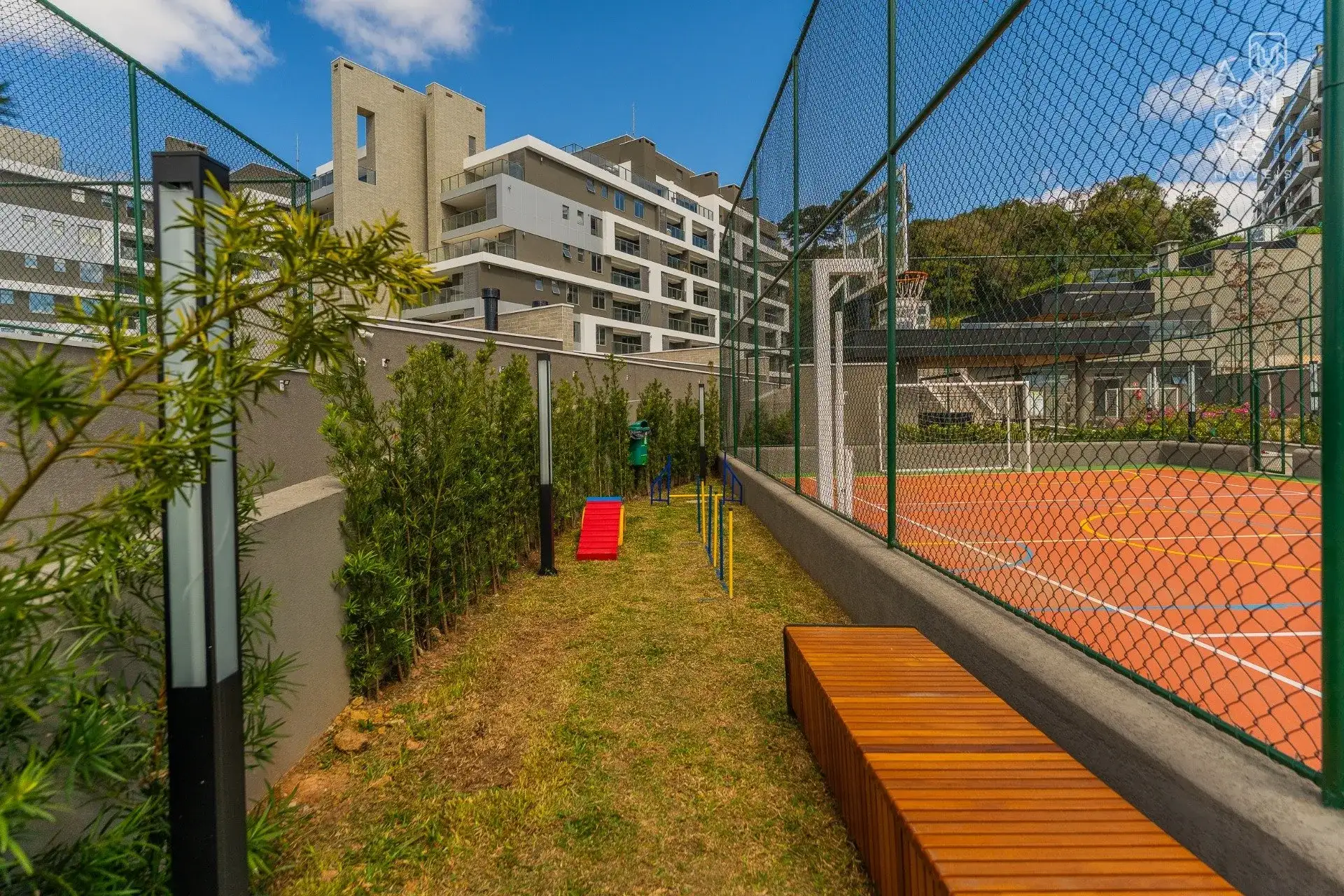Furnished apartment with 3 suites and 257 m² — photo 67
