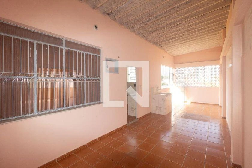2-bedroom apartment with separate kitchen and balcony — photo 32