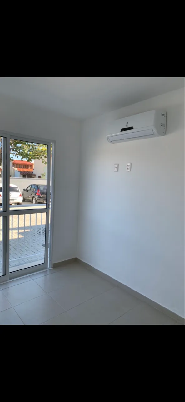 1-bedroom apartment with 1 parking space and open kitchen
