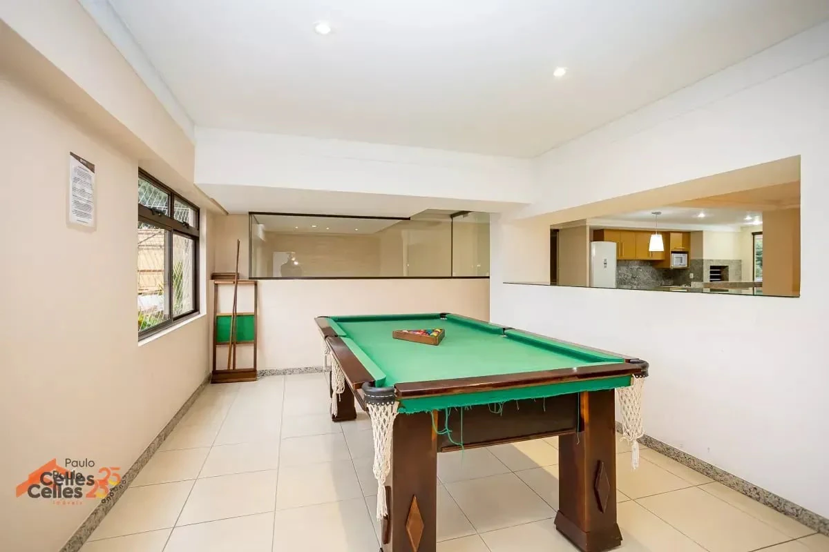 3-bedroom apartment with a grill on the balcony in Curitiba — photo 30