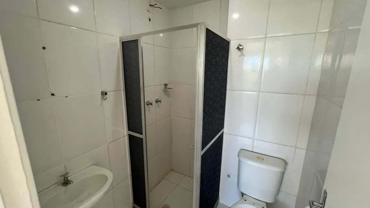 Apartamento com 2 quartos e 1 vaga, azulejo por todo lado — photo 6