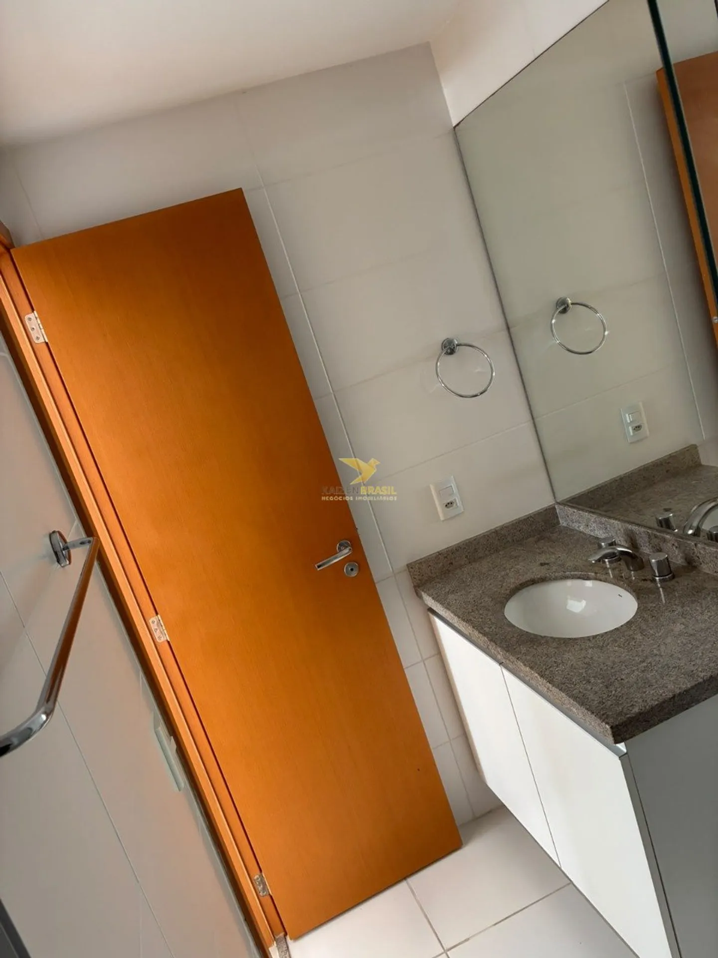 3-bedroom apartment, 1 with its own bathroom, 97 m² — photo 40