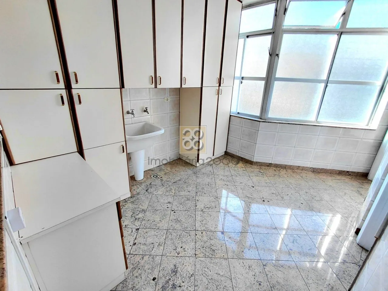 Квартира з 3 спальнями та робочим місцем — photo 23