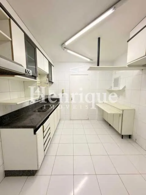 Дерев'яна підлога або ламінат та 3 спальні: квартира 150 м² — photo 8