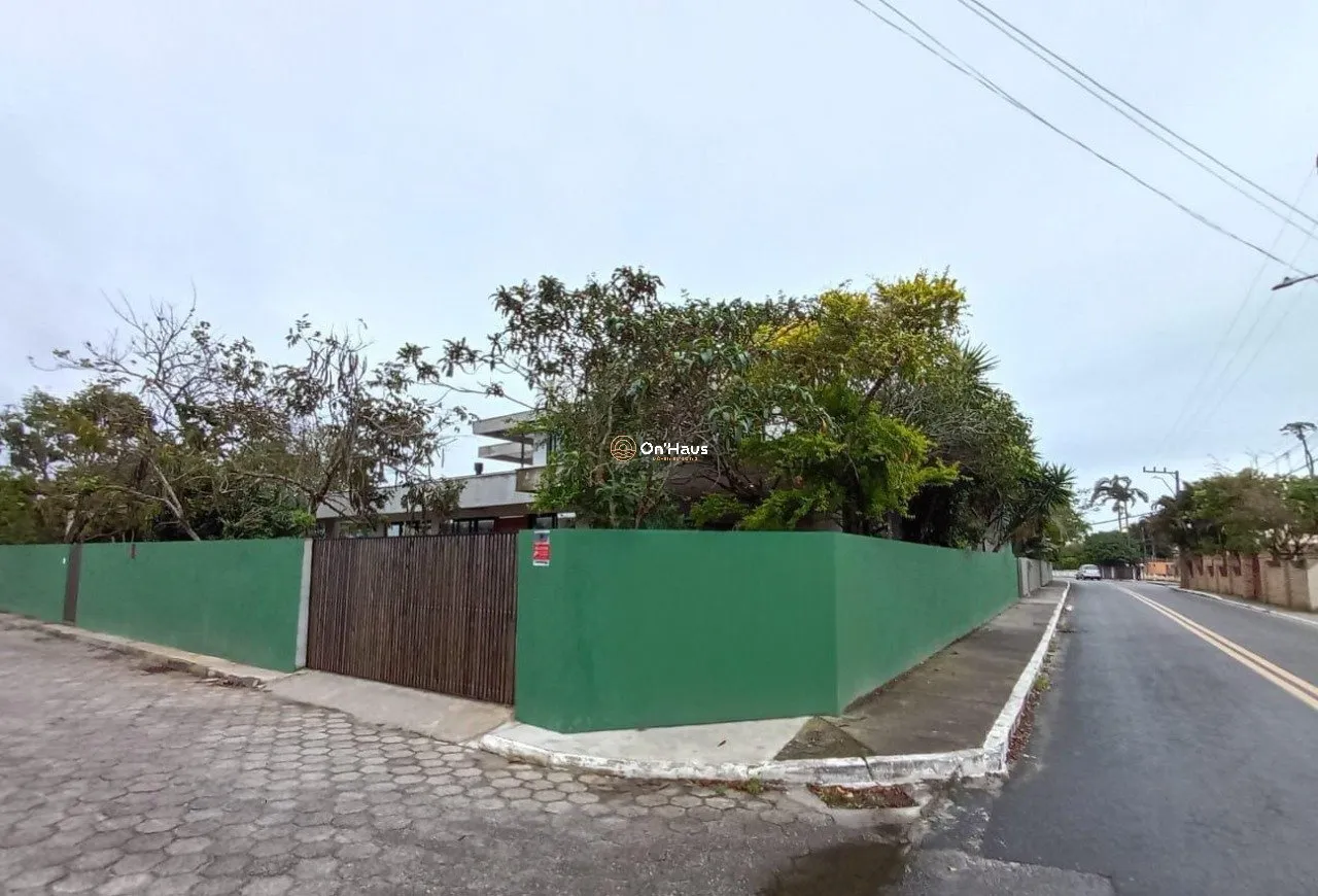 Rental house with 6 en-suite bedrooms and 513 m² — photo 45