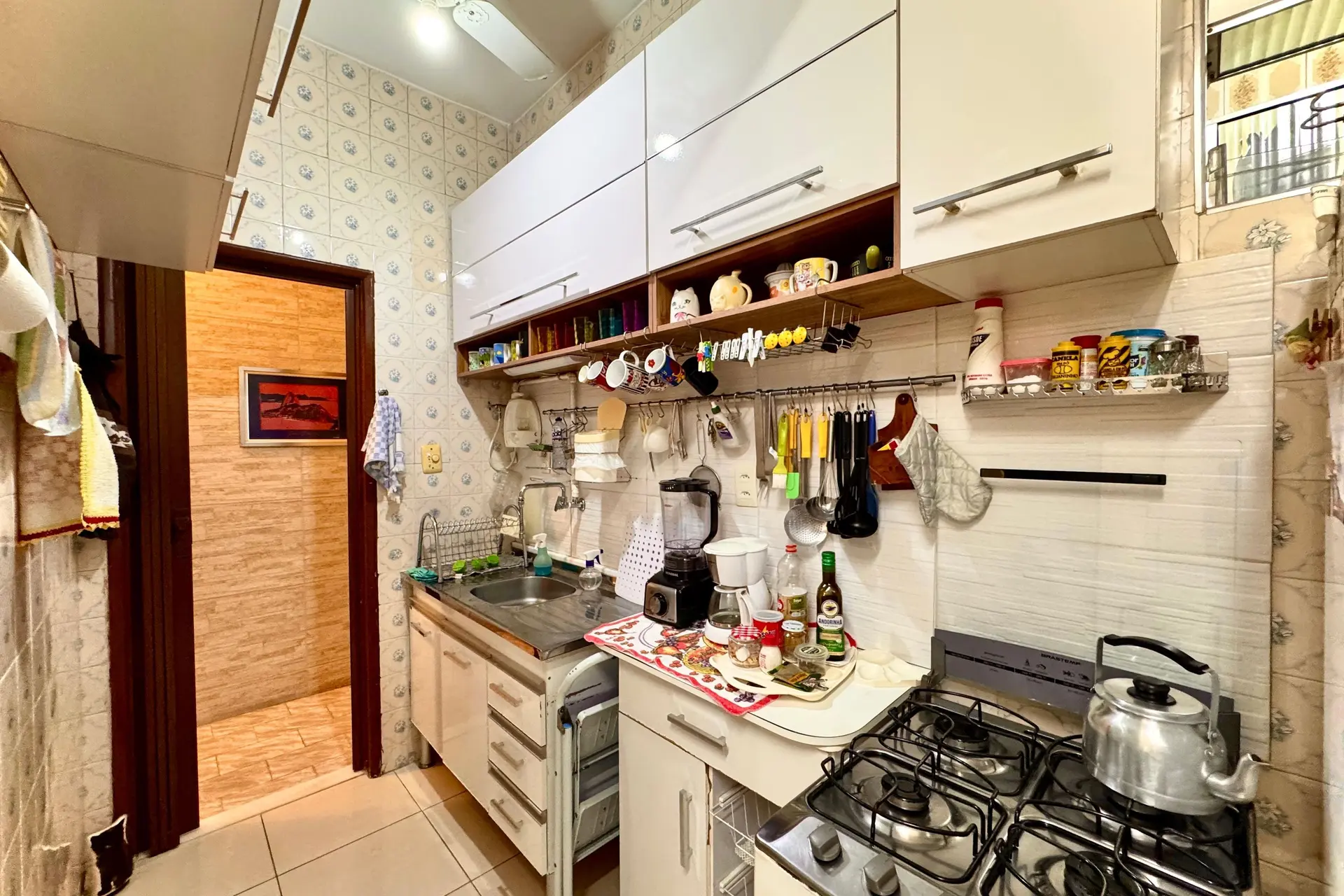 Furnished 3-bedroom apartment with pets allowed — photo 8