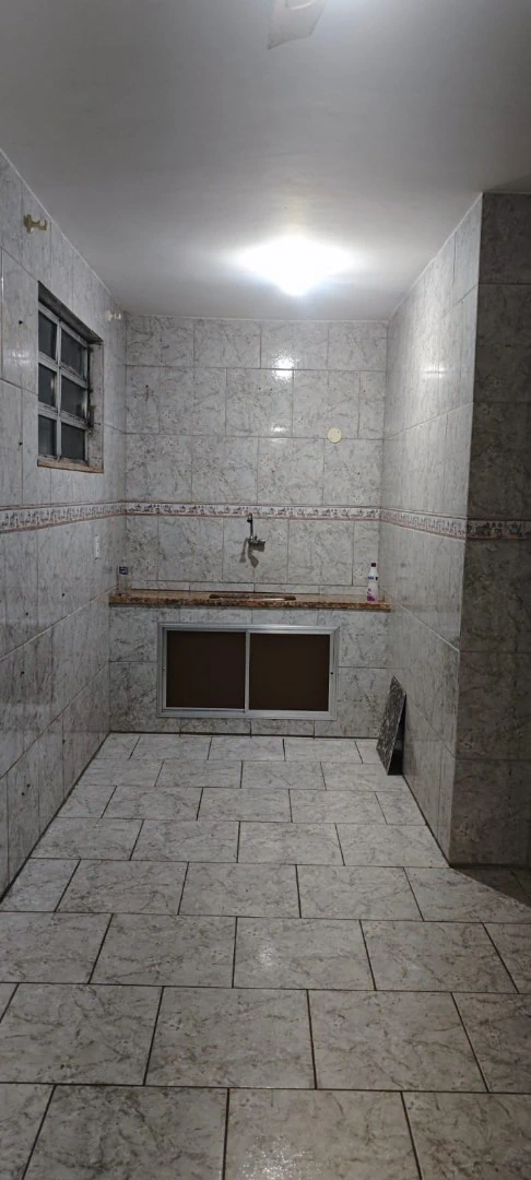 1-bedroom apartment with enclosed kitchen and parking — photo 2