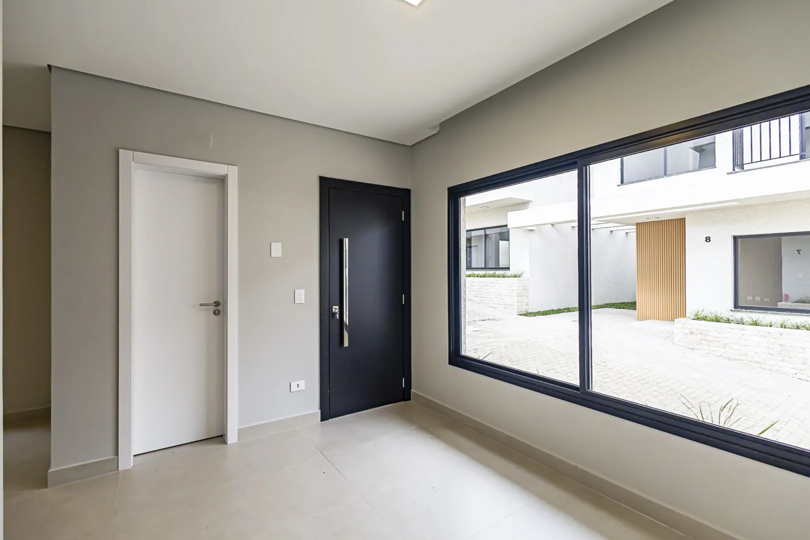 House with 3 bedrooms, 3 baths and 2 parking spots — photo 6