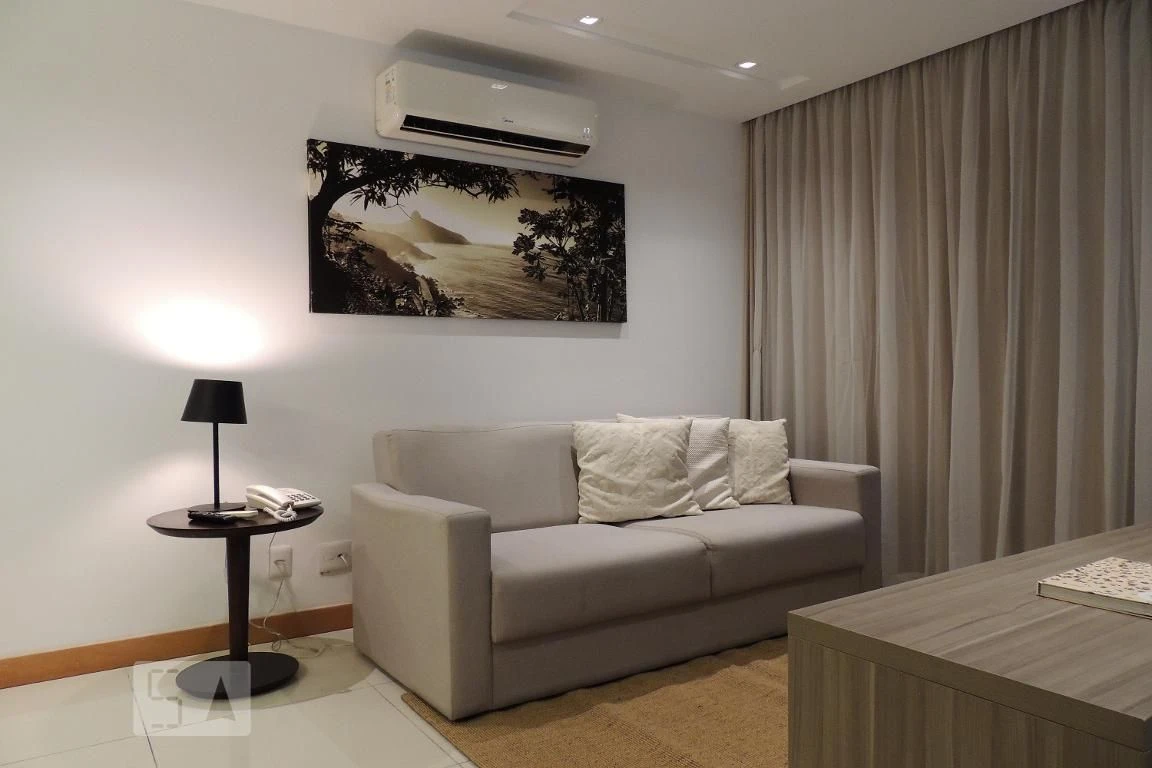 One-bedroom apartment in a building with a gym — photo 17