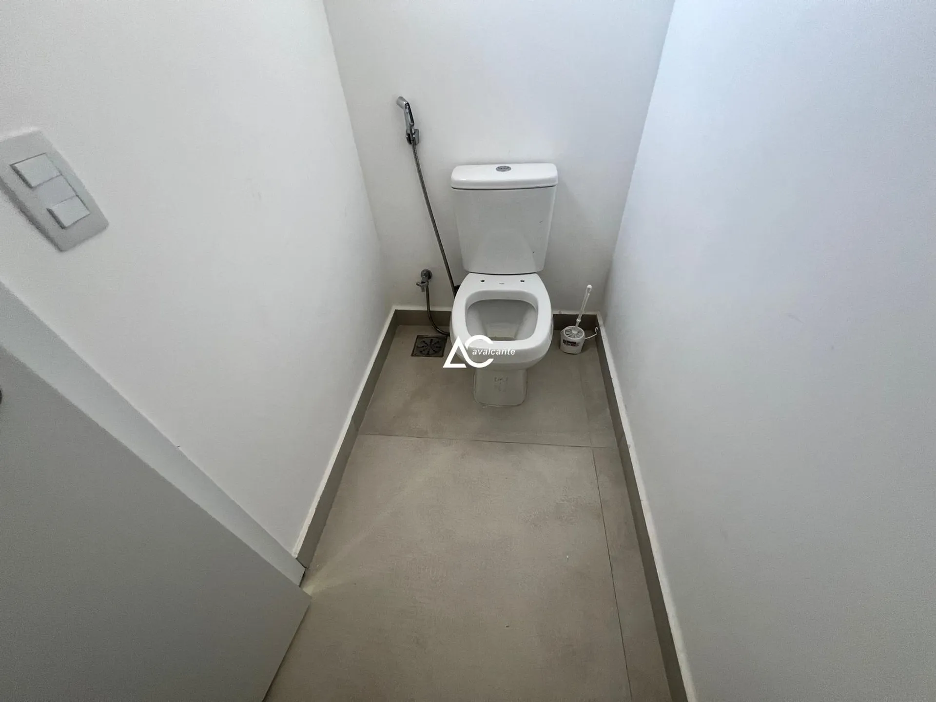 Unfurnished house with 5 bedrooms and 5 bathrooms — photo 37