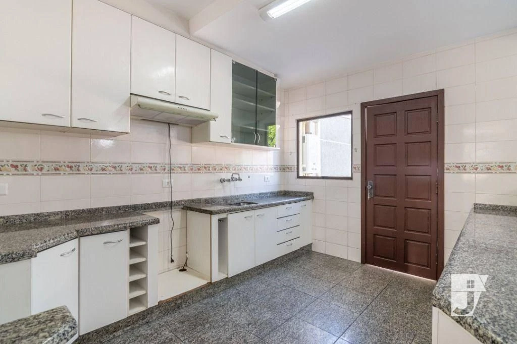 Дом 248 м² со стиральной машиной и застеклённым балконом — photo 2