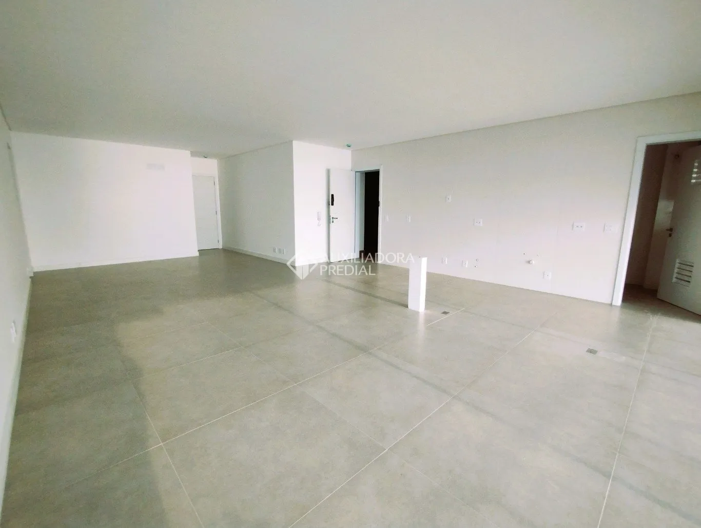 Apartamento de 3 suítes com 304 m² e 3 vagas — photo 5