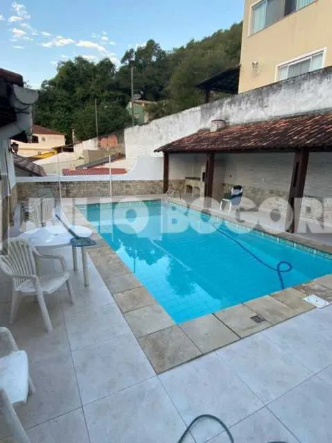 Condo house with 5 bedrooms and 4 bathrooms — photo 9