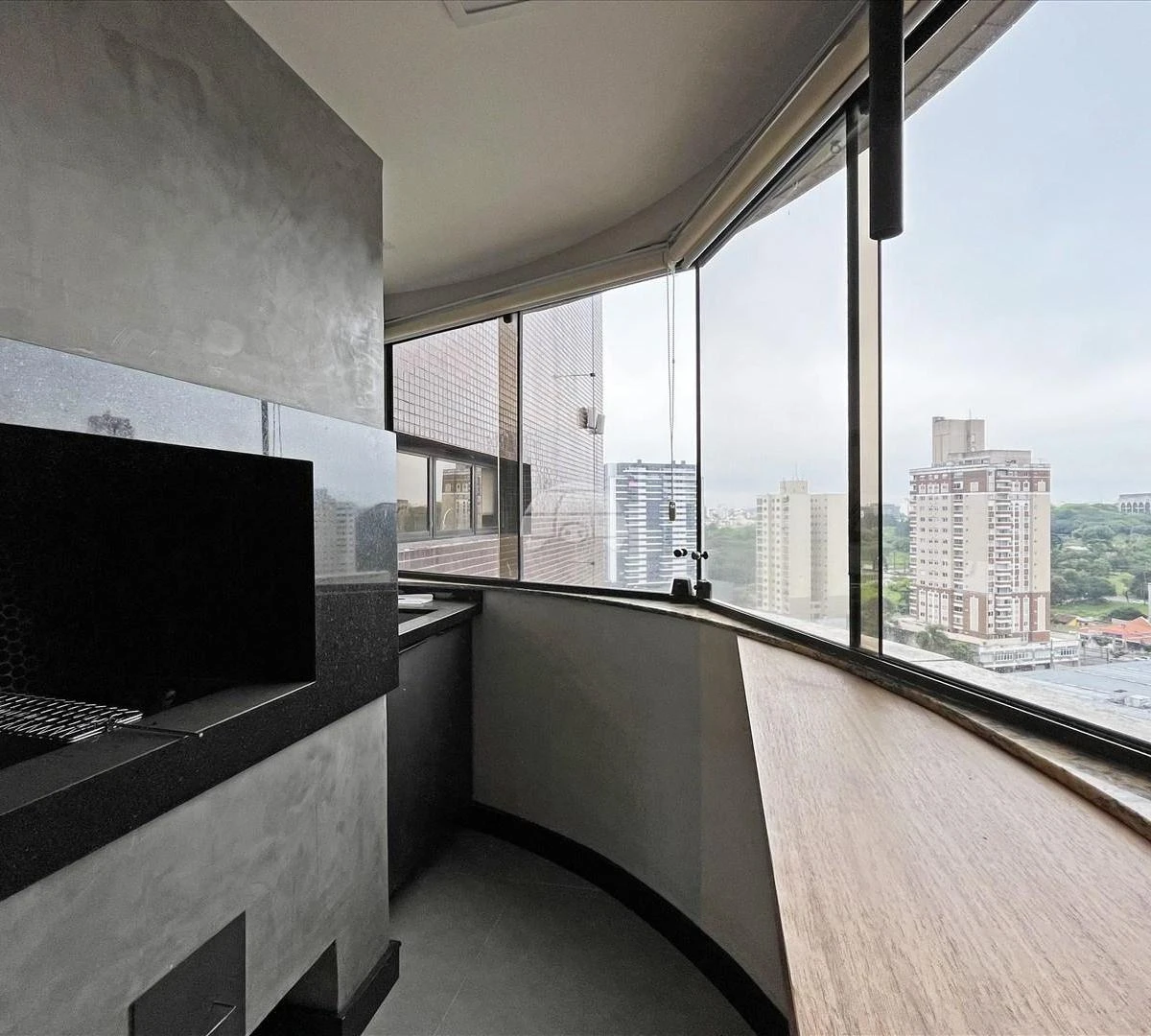 Furnished apartment, 108 m², with a grill on the balcony — photo 18