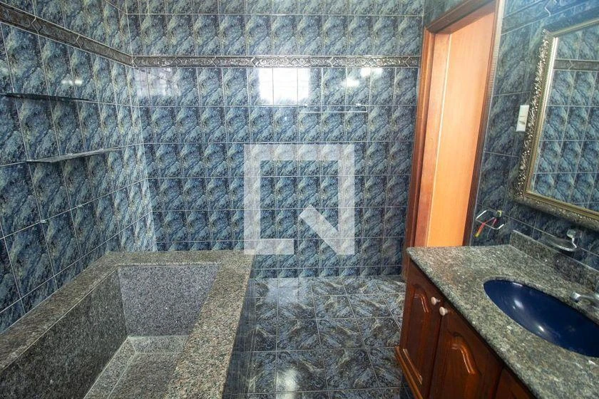 House, 320 m², with a bathtub — photo 25