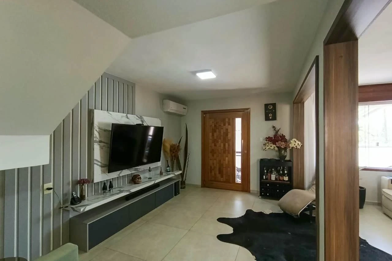 Home office in a 2-bedroom house, 280 m² — photo 8