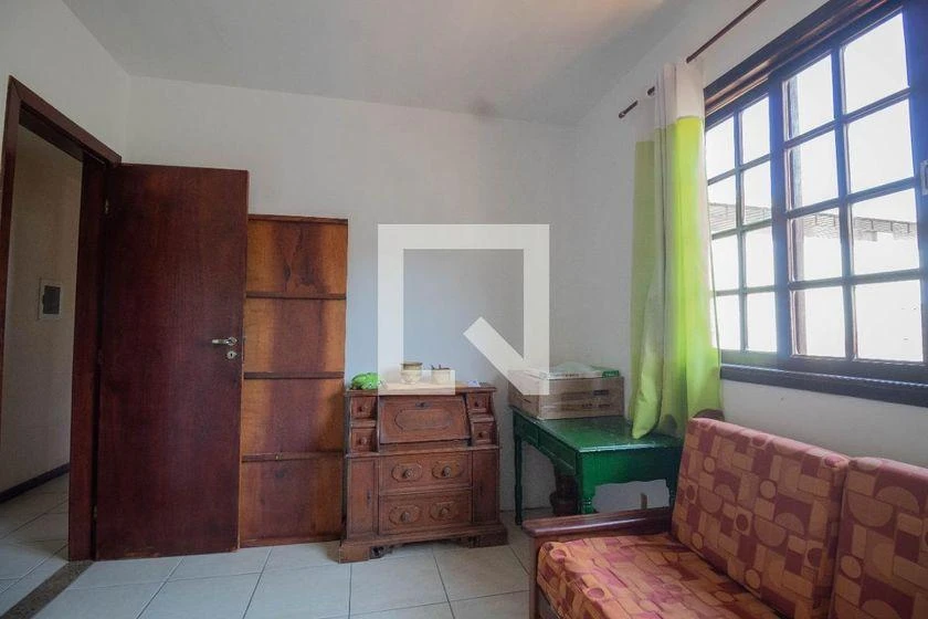 Casa de 450 m² con 6 dormitorios y 4 baños — photo 13