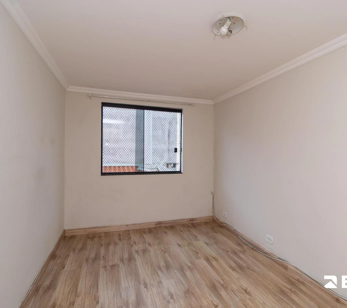 Balcony with a grill in a 3-bedroom house, 118 m² — photo 15