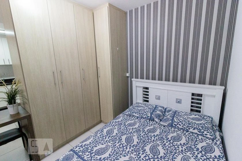 Furnished 1-bedroom apartment with en-suite bath and pets — photo 7