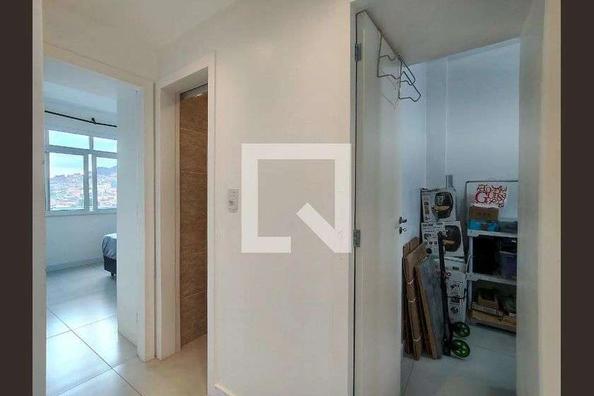 Apartamento de 2 quartos com box de vidro e ducha elétrica — photo 20
