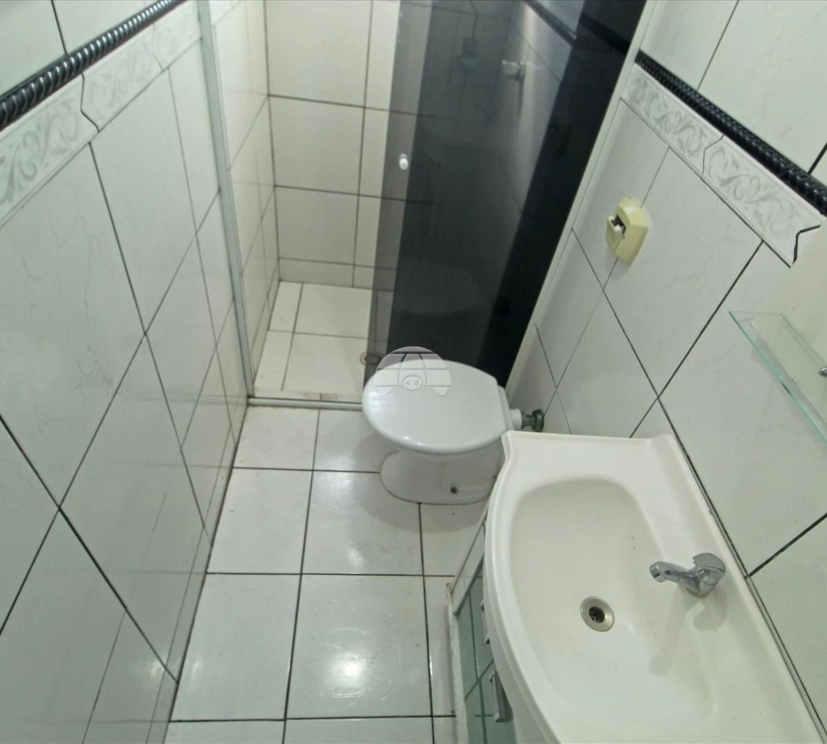 3-bedroom apartment with a washing machine — photo 9