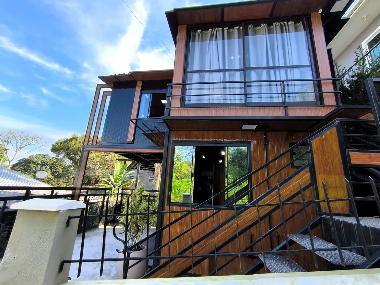Mountain view in a one-bedroom house, 36 m² — photo 15