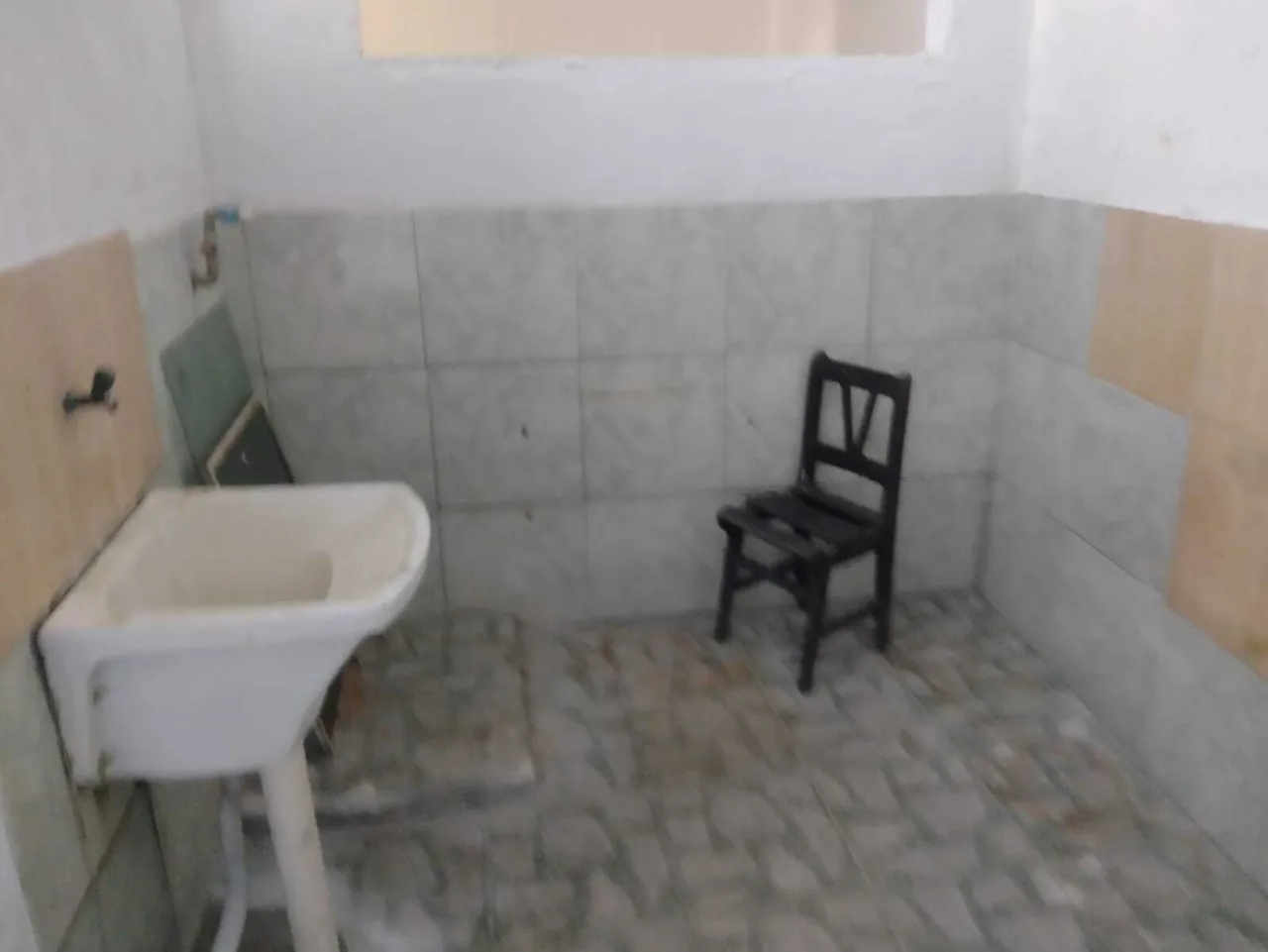 Unfurnished apartment with 3 bedrooms and a balcony — photo 5