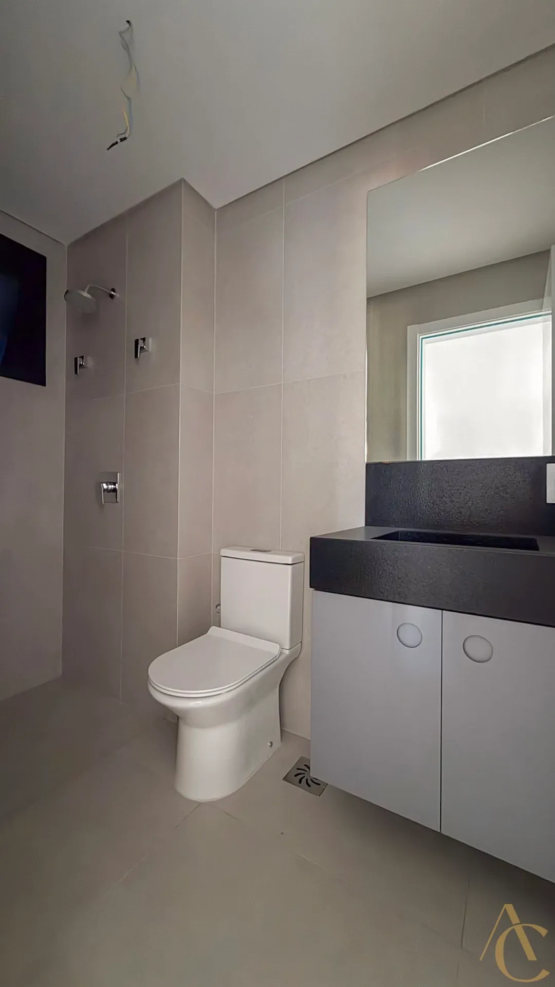 Glass-enclosed balcony in a 2-bedroom apartment, 69 m² — photo 6
