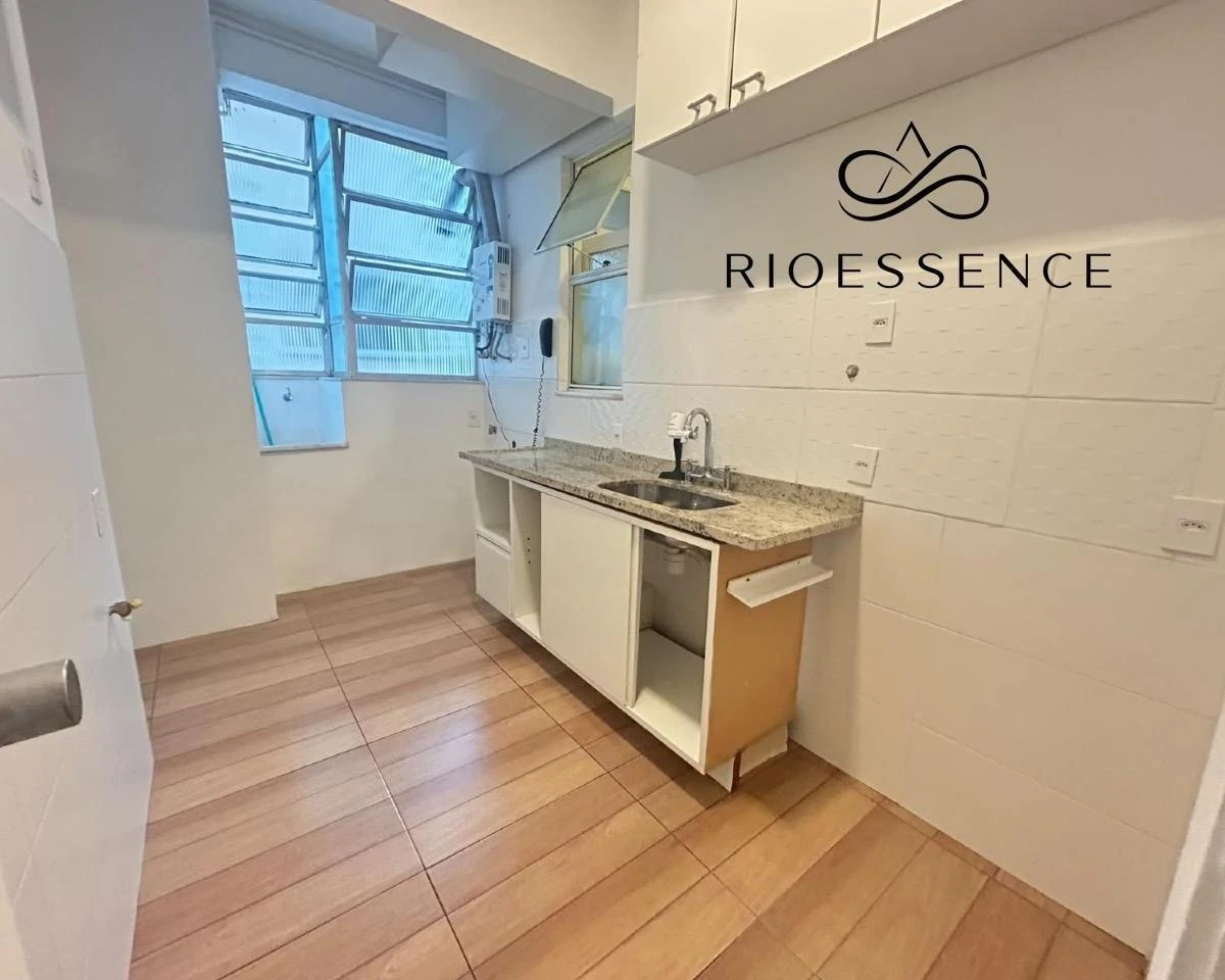 Apartment, 50 m², with wood or laminate floors — photo 6