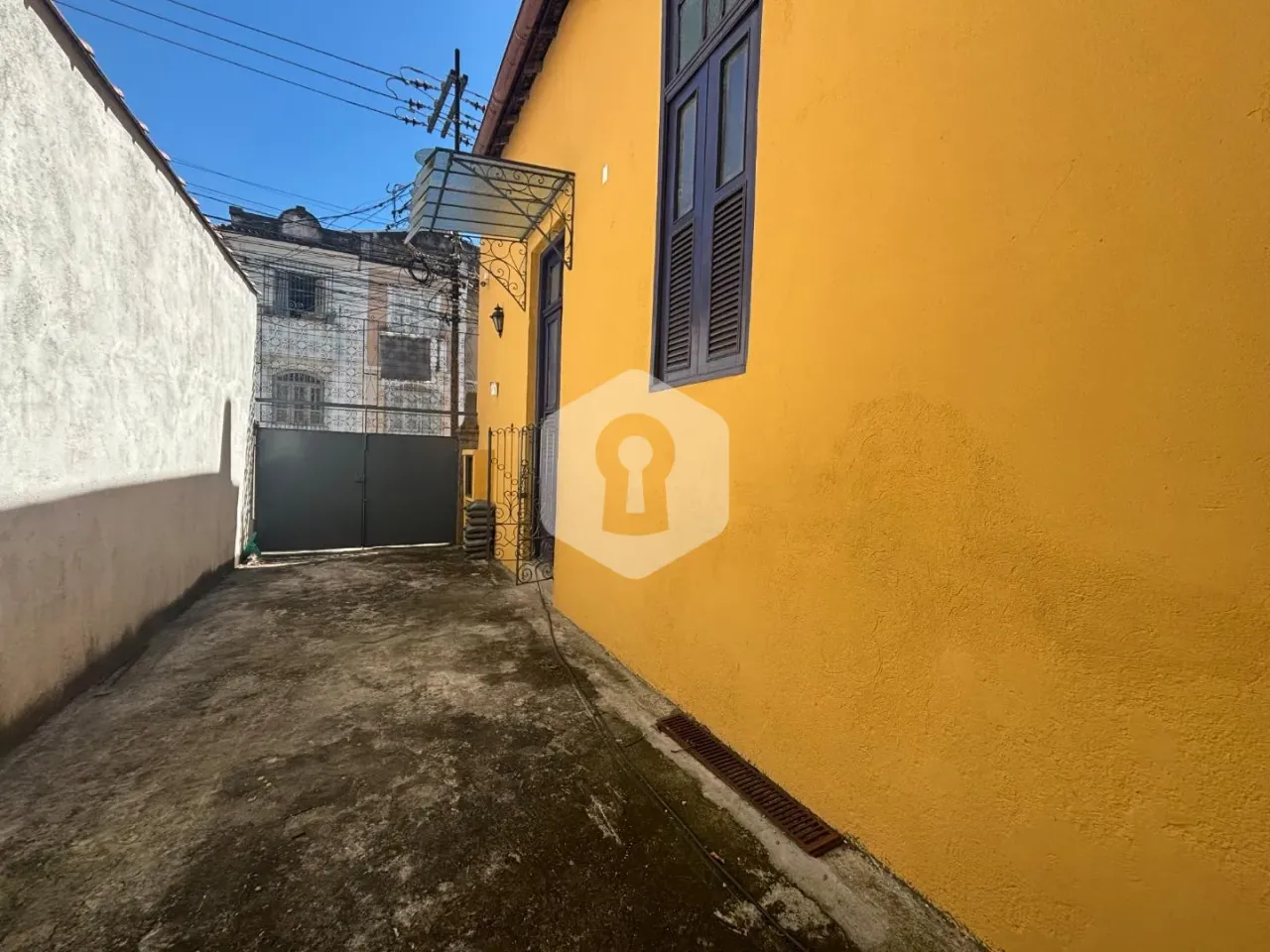House with 2 bedrooms and 2 bathrooms plus 4 parking — photo 13