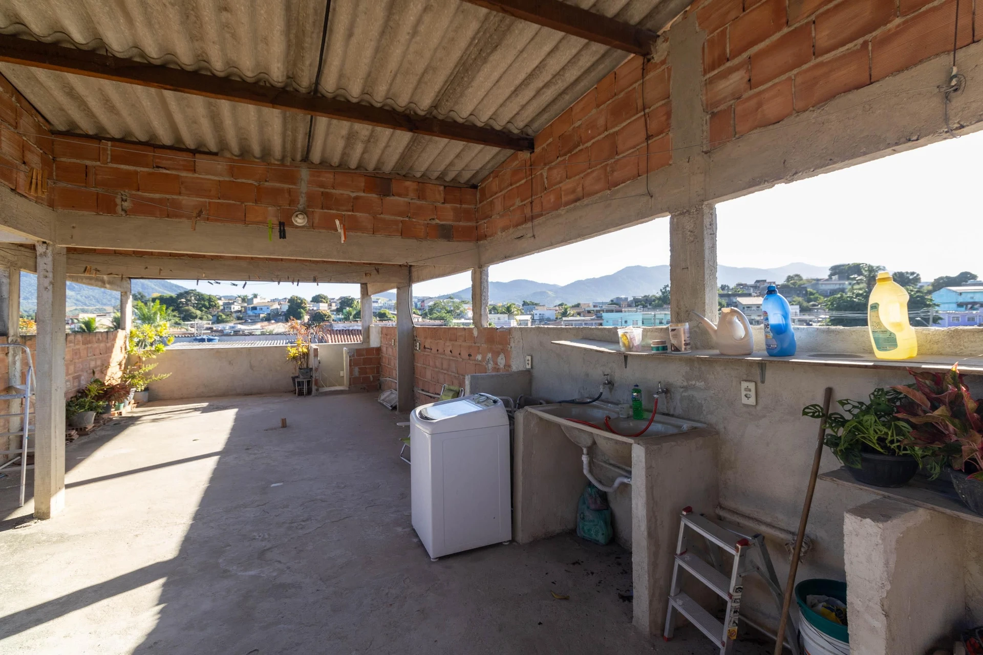 Casa mobiliada com 3 quartos e cozinha com fogão a gás — photo 20