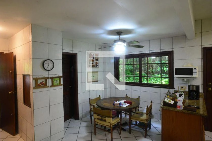 Casa para aluguel com 6 quartos e suítes — photo 4