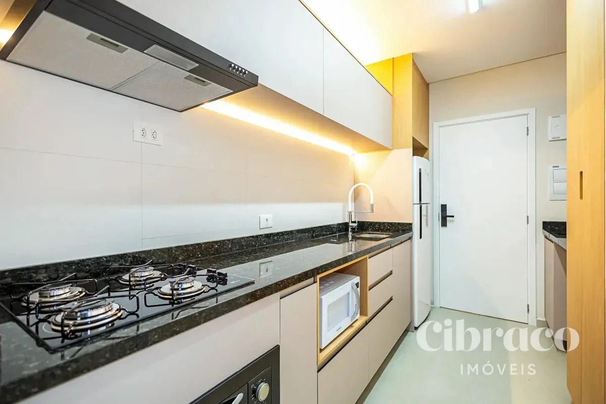 Furnished apartment, 31 m², with a glass-enclosed balcony — photo 2