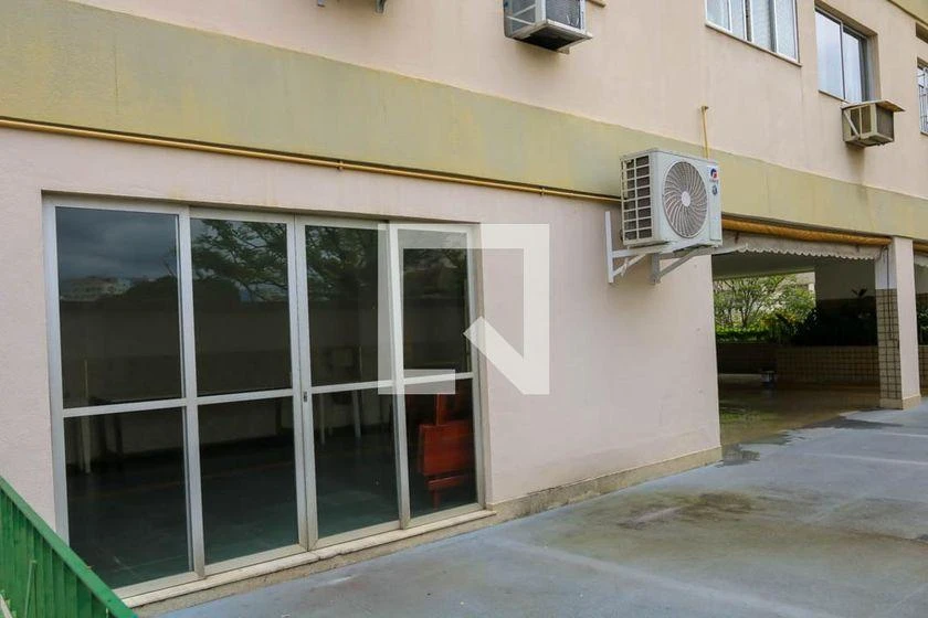 Furnished 2-bedroom apartment with 1 bathroom — photo 40