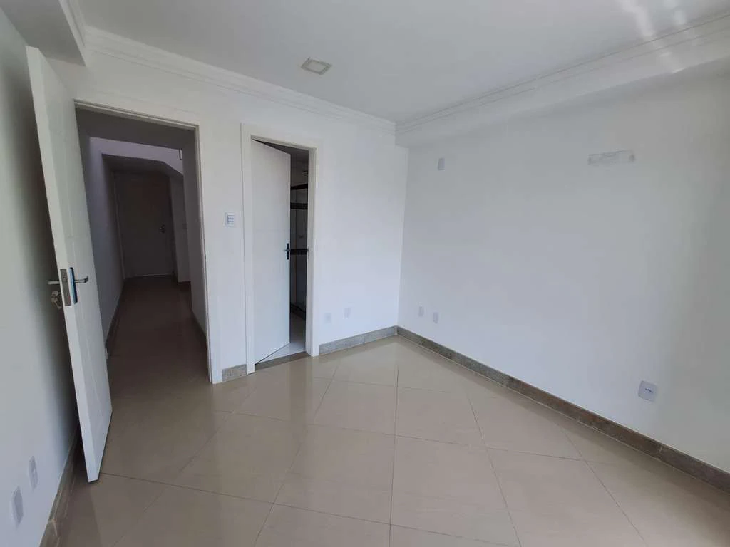 House with 4 ensuites and open-plan kitchen, 296 m² — photo 9