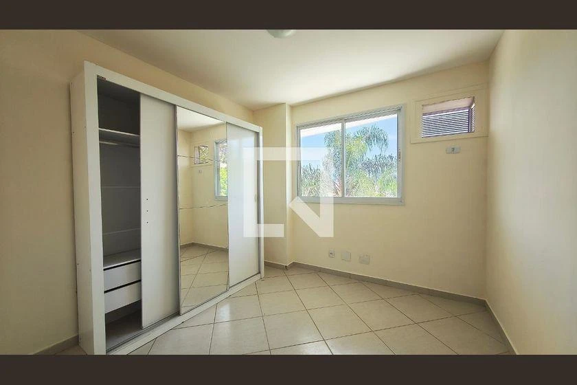 3-bedroom apartment in a building with a gym — photo 14