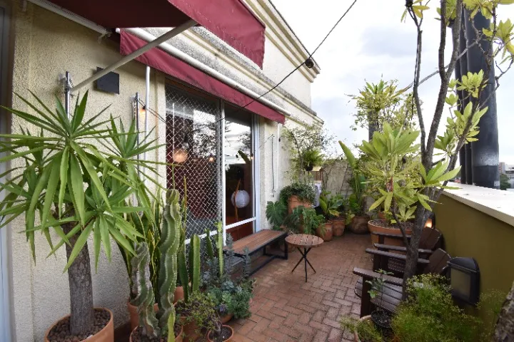 Furnished 2-bedroom apartment with 4 bathrooms — photo 3