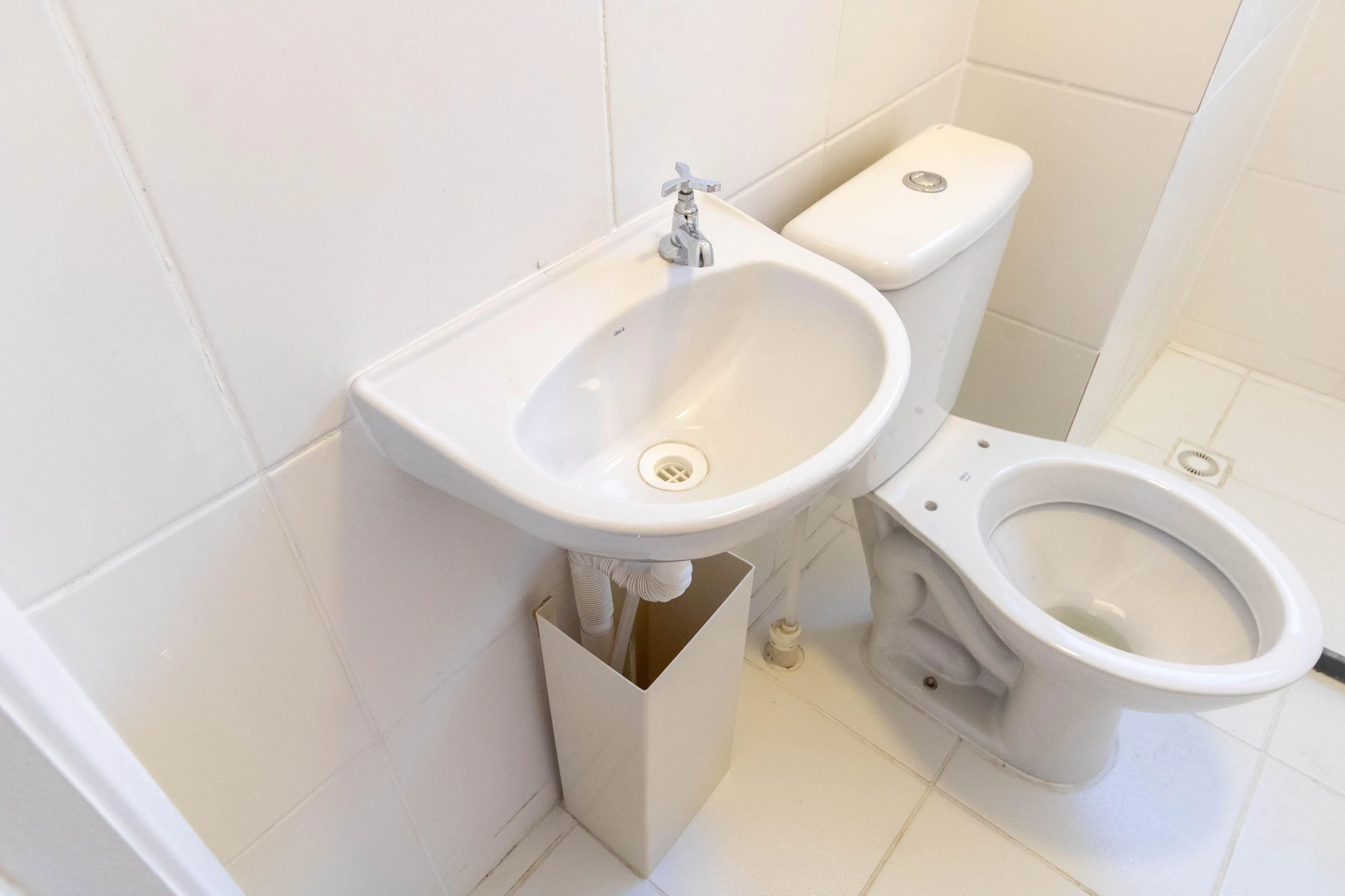 Apartamento sem mobília com 2 quartos e box de vidro — photo 7