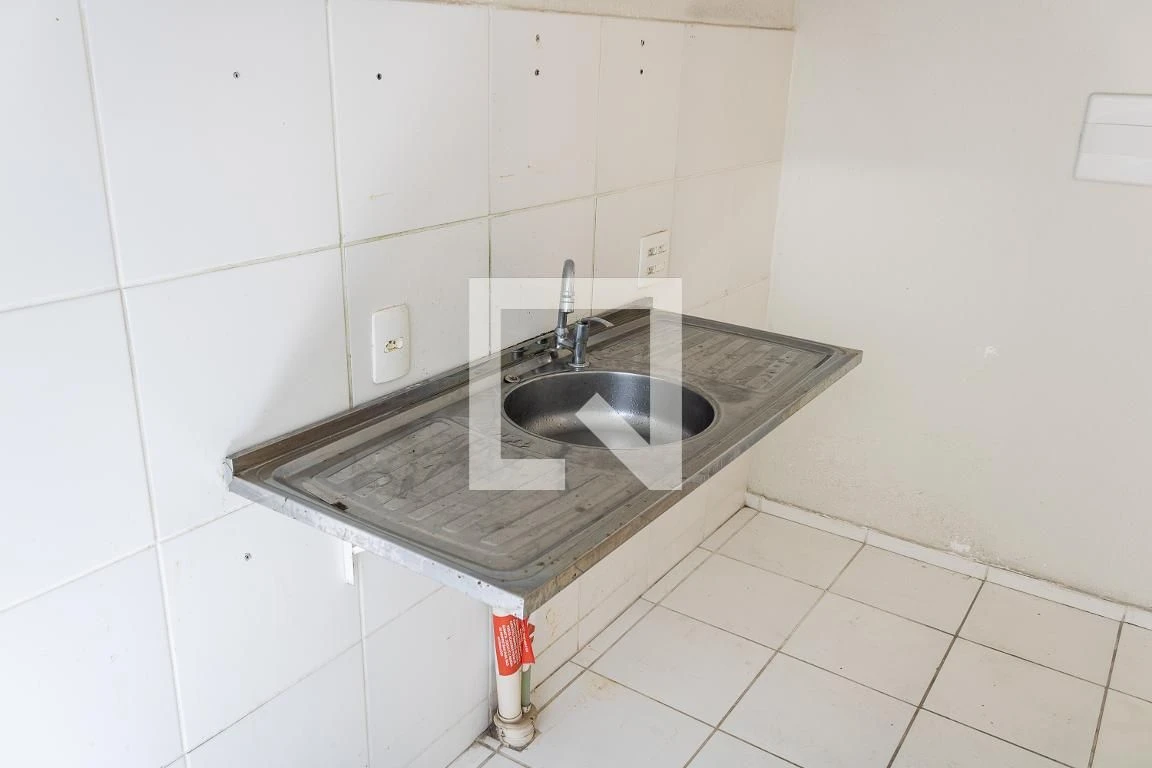 Apartamento com 2 quartos e área de lavanderia — photo 17