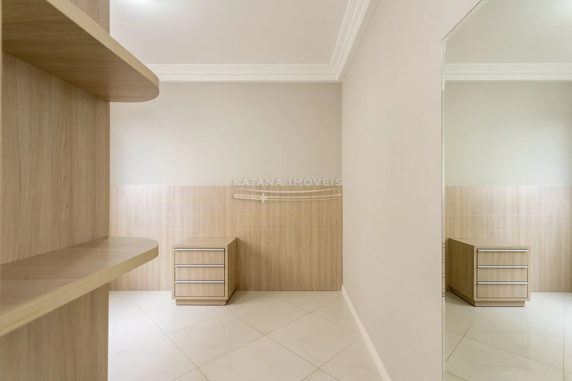 4-bedroom apartment with a bathtub in Florianópolis — photo 29