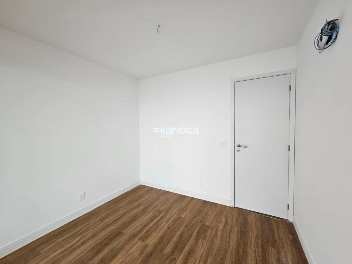 3-bedroom apartment with floor-to-ceiling windows — photo 21