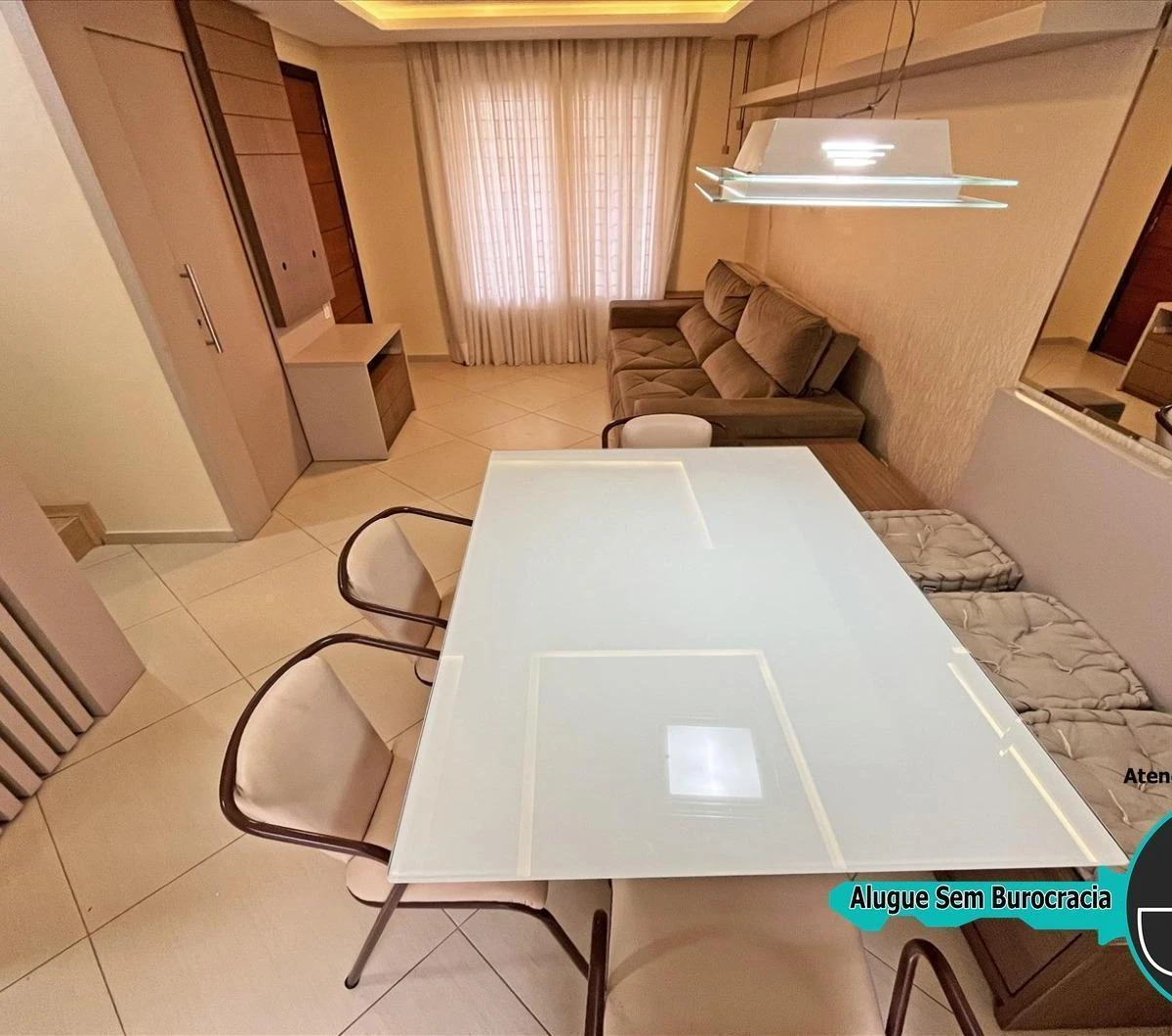 3-bedroom house with a suite and 2 parking spots — photo 5