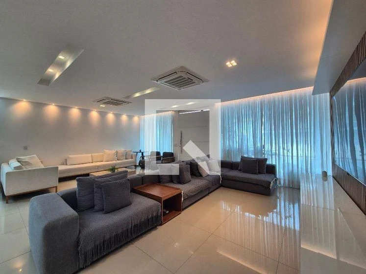 5-bedroom house with a bathtub in Rio de Janeiro — photo 17