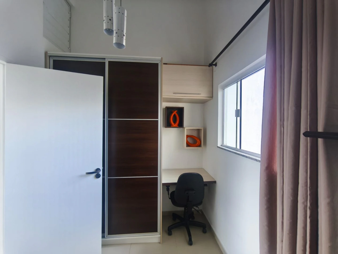 Home office in a 3-bedroom house, 167 m² — photo 18