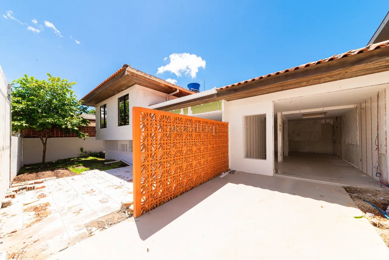 House for rent with 1 bedroom and 5 bathrooms, needs renovation — photo 3
