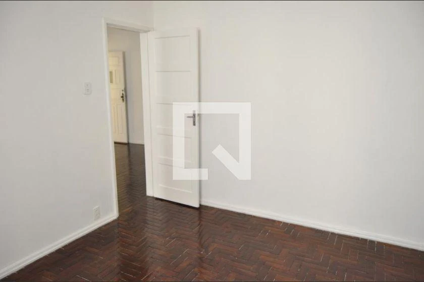 House, 85 m², with wood or laminate floors — photo 3
