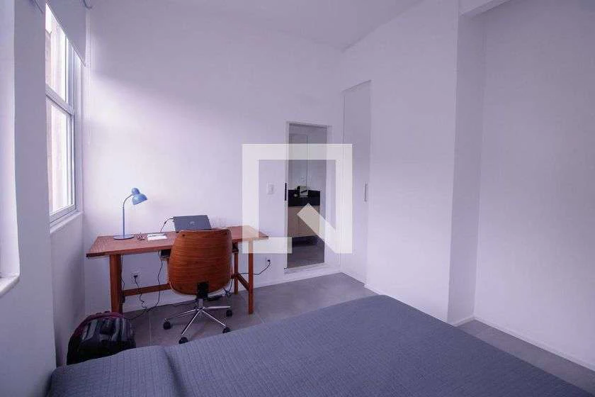 Rental apartment with 2 bedrooms and a balcony — photo 2