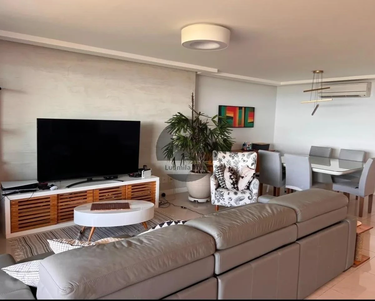 3-suite furnished apartment with balcony and 268 m² — photo 5